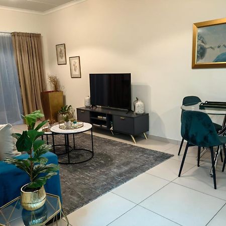 Classy And Cosy Apt - Dainfern Sandton Oda fotoğraf